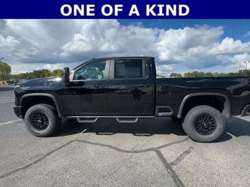 Certified 2024 Chevrolet Silverado 2500 ZR2 w/ LPO, Dark Essentials Package image 6