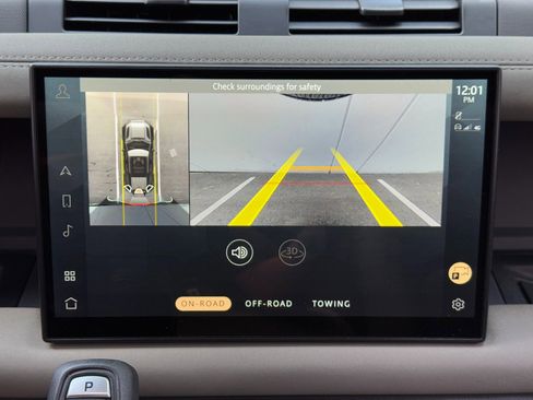 Used 2023 Land Rover Defender 110 X image 32