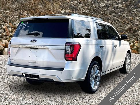 Used 2019 Ford Expedition Platinum AWD/4WD image 2