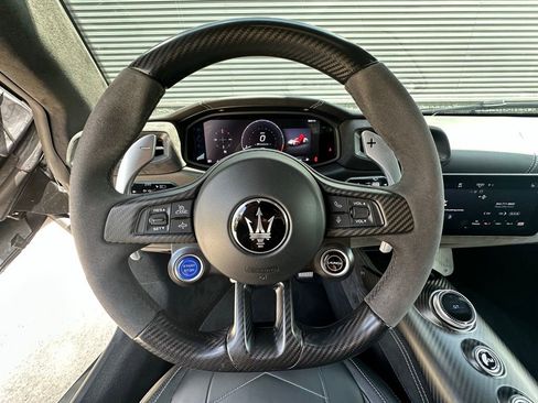 Used 2023 Maserati MC20 Coupe RWD image 17