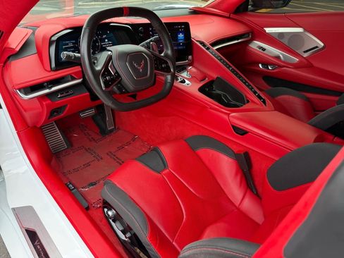 Used 2024 Chevrolet Corvette 3LT w/ Z51 Performance Package image 11