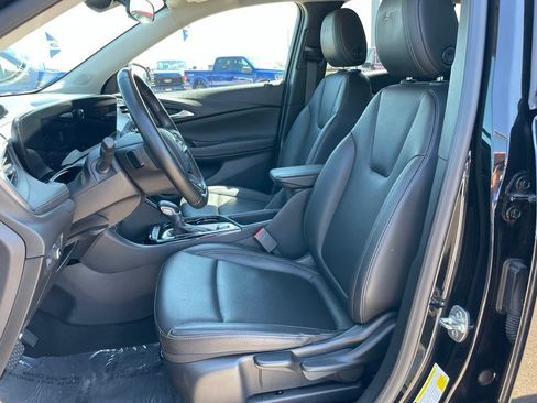 Used 2024 Buick Encore GX Sport Touring AWD/4WD image 7