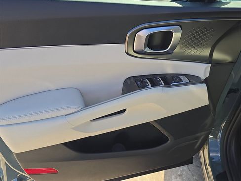 New 2026 Kia Sorento EX image 18