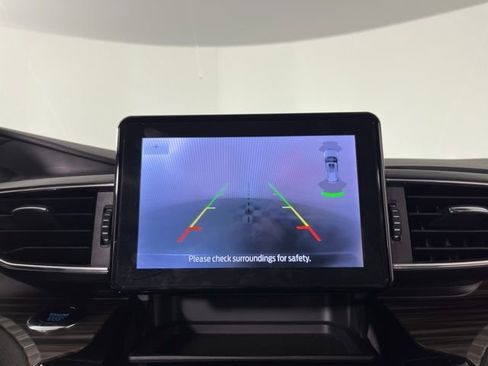 Used 2023 Ford Explorer Limited image 26