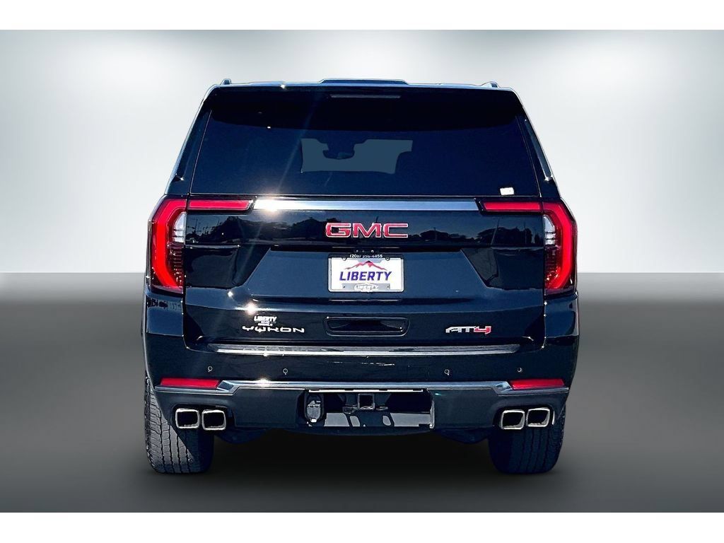 Used 2025 GMC Yukon XL AT4 w/ AT4 Premium Package AWD/4WD image 5