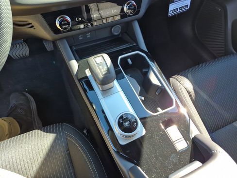 New 2026 Mitsubishi Outlander ES image 15