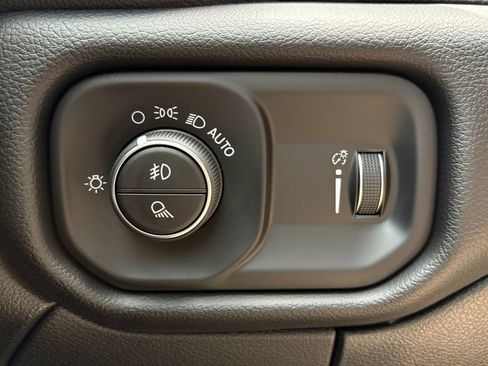 New 2026 RAM 2500 Big Horn AWD/4WD image 3