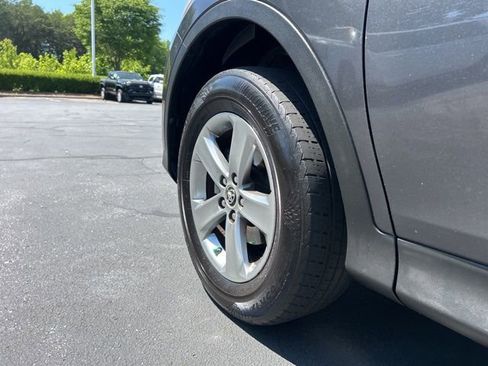 Used 2015 Toyota RAV4 XLE FWD image 13