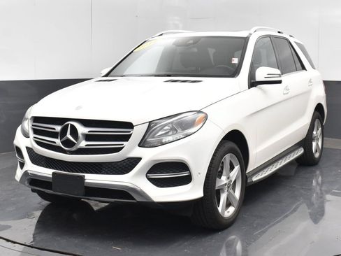 Used 2019 Mercedes-Benz GLE 400 4MATIC w/ Premium 1 Package image 12