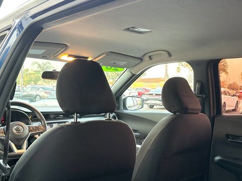 Used 2019 Nissan Kicks SV FWD image 13