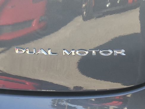 Used 2018 Tesla Model 3 Long Range image 39