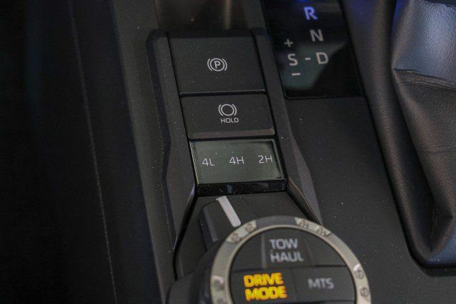 Used 2025 Toyota Tacoma TRD Off-Road AWD/4WD image 25