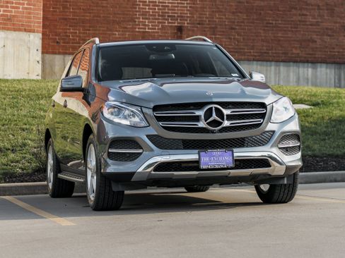 Used 2018 Mercedes-Benz GLE 350 4MATIC image 1