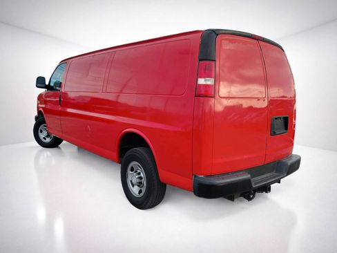 Used 2018 Chevrolet Express 3500 Extended w/ Driver Convenience Package RWD image 5