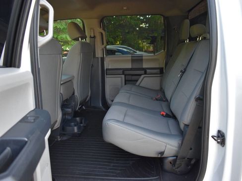 Used 2022 Ford F250 XL w/ STX Appearance Package AWD/4WD image 10