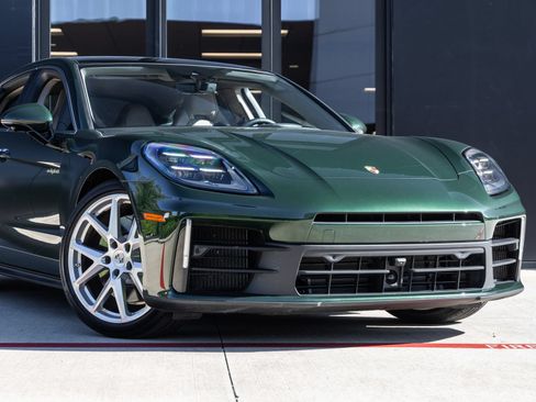 Certified 2025 Porsche Panamera 4 E-Hybrid AWD/4WD image 9