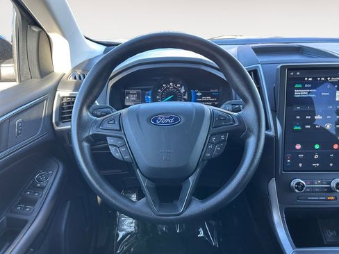 Used 2022 Ford Edge SE w/ Black Appearance Package image 14