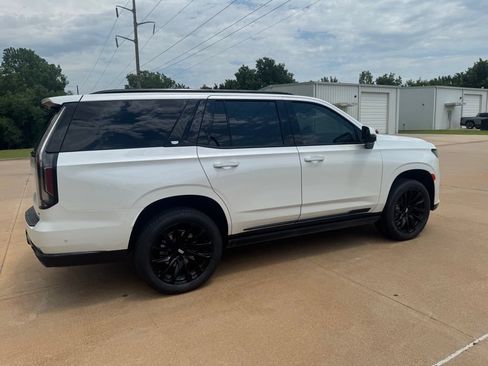 Used 2024 Cadillac Escalade Sport w/ LPO, ONYX Package AWD/4WD image 5