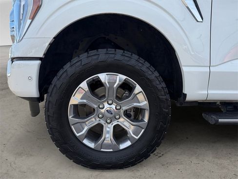 Used 2021 Ford F150 Platinum w/ FX4 Off-Road Package image 14