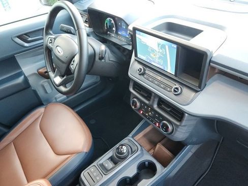 Used 2023 Ford Maverick Lariat w/ Lariat Luxury Package image 39