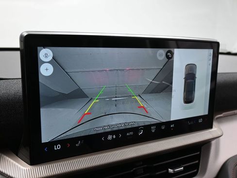 New 2025 Ford Explorer Active image 15