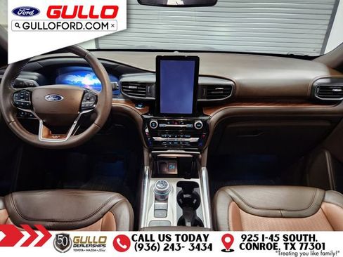 Used 2023 Ford Explorer King Ranch w/ Technology Package image 10