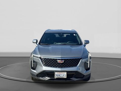 Used 2024 Cadillac XT4 Premium Luxury AWD/4WD image 2