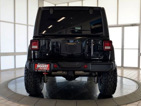 Used 2018 Jeep Wrangler Unlimited Rubicon w/ Cold Weather Group AWD/4WD image 8