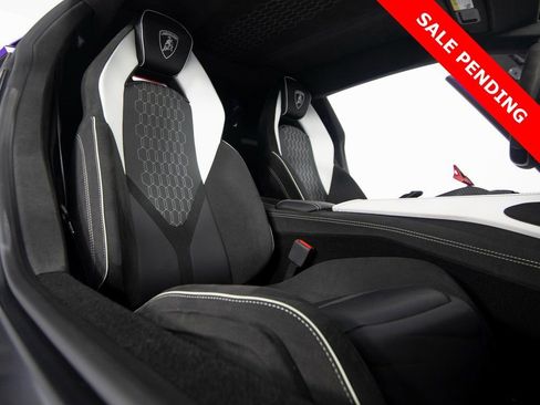 Used 2024 Lamborghini Revuelto AWD/4WD image 36