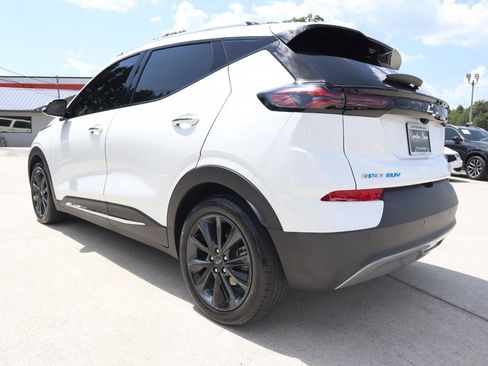 Used 2022 Chevrolet Bolt EUV Premier w/ Launch Edition FWD image 3
