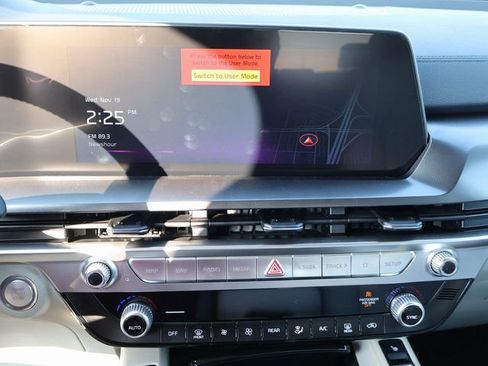 New 2025 Kia Telluride S image 21