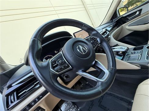 Used 2022 Acura MDX FWD w/ Technology Package image 16