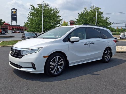 Certified 2024 Honda Odyssey Touring image 4