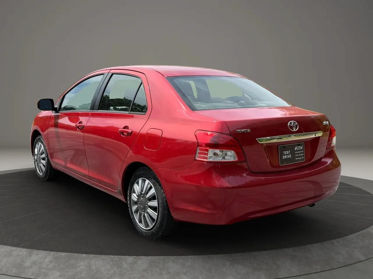 Used 2008 Toyota Yaris Sedan w/ Convenience Pkg FWD image 5
