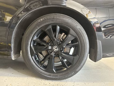 Used 2024 Honda Odyssey Sport image 4