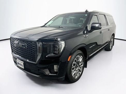 Certified 2024 GMC Yukon XL Denali Ultimate AWD/4WD image 3