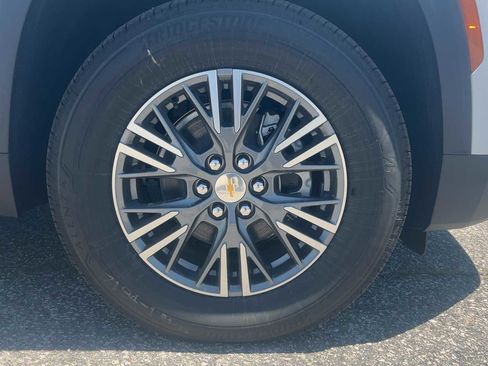 New 2026 Chevrolet Traverse LT FWD image 37