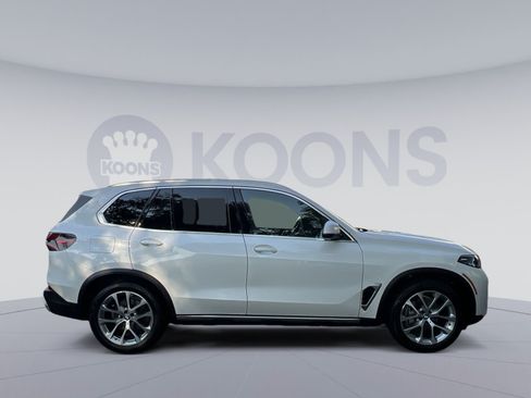 Used 2024 BMW X5 xDrive40i w/ Premium Package AWD/4WD image 7