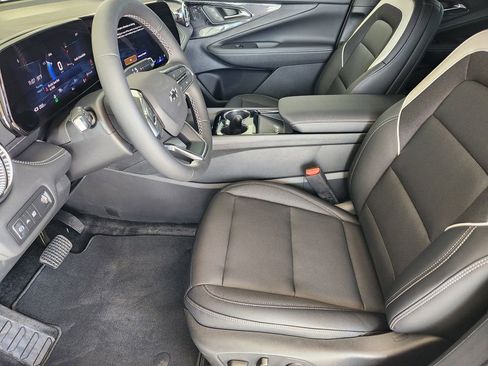 New 2025 Chevrolet Blazer EV LT image 9