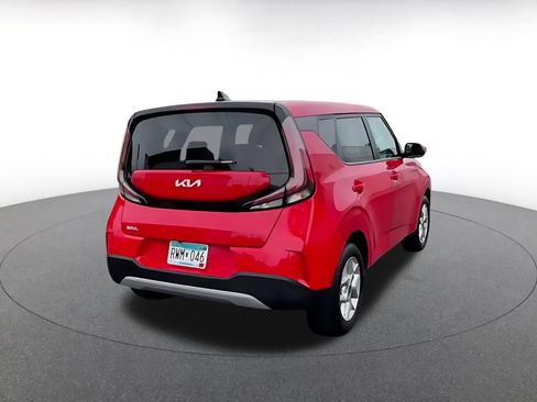 Used 2025 Kia Soul LX w/ LX Technology Package FWD image 12