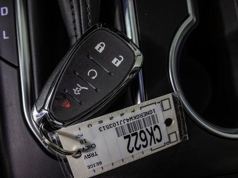 Used 2018 Chevrolet Traverse LT FWD image 31