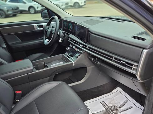 Used 2025 Hyundai Santa Fe SEL image 15