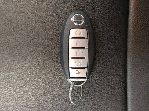 Used 2023 Nissan Sentra SR w/ SR Premium Package FWD image 32