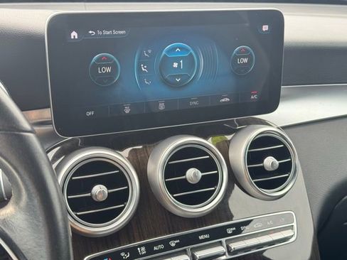 Used 2020 Mercedes-Benz GLC 300 4MATIC image 31