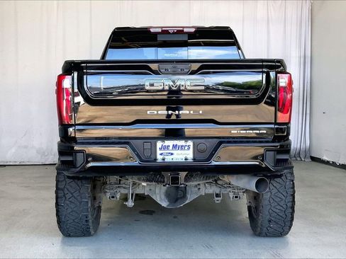 Used 2024 GMC Sierra 2500 Denali Ultimate AWD/4WD image 3