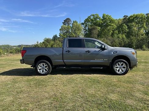 Certified 2024 Nissan Titan SV w/ SV Convenience Package image 9