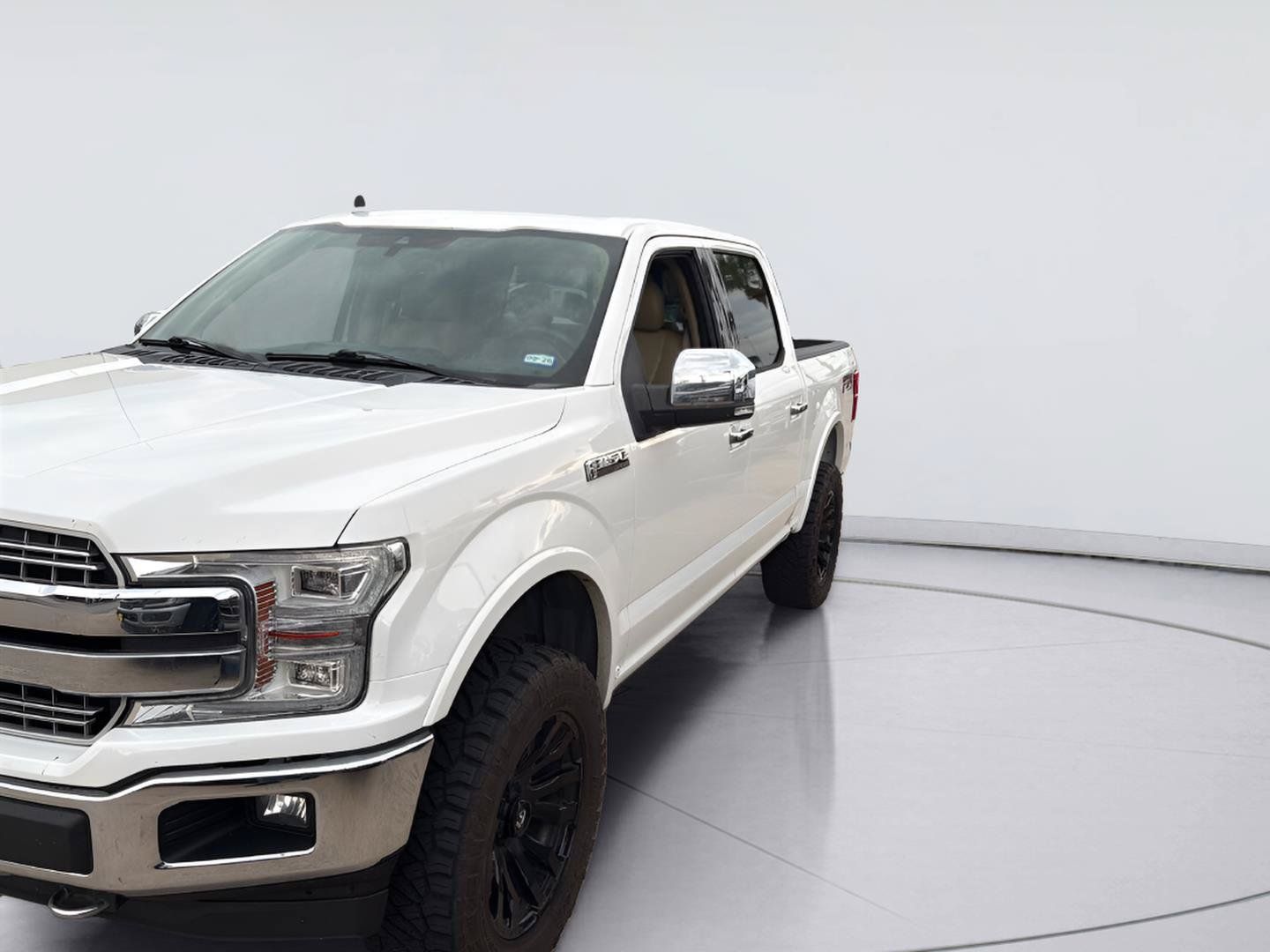 Used 2020 Ford F150 Lariat w/ Equipment Group 502A Luxury AWD/4WD image 4