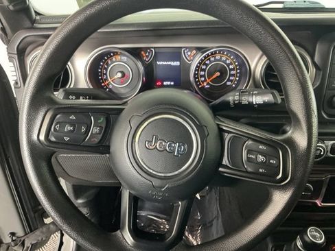 Used 2019 Jeep Wrangler Sport AWD/4WD image 15