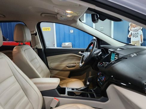 Used 2017 Ford Escape Titanium image 14