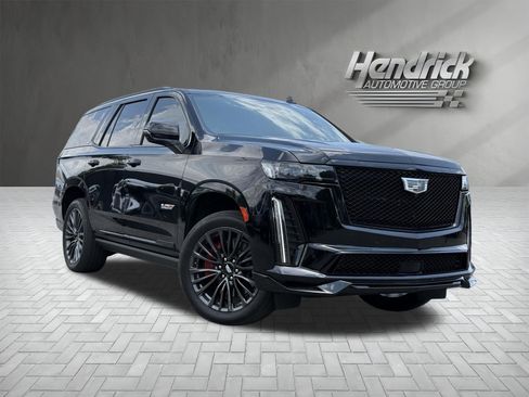 Used 2024 Cadillac Escalade V w/ LPO, ONYX Package AWD/4WD image 2